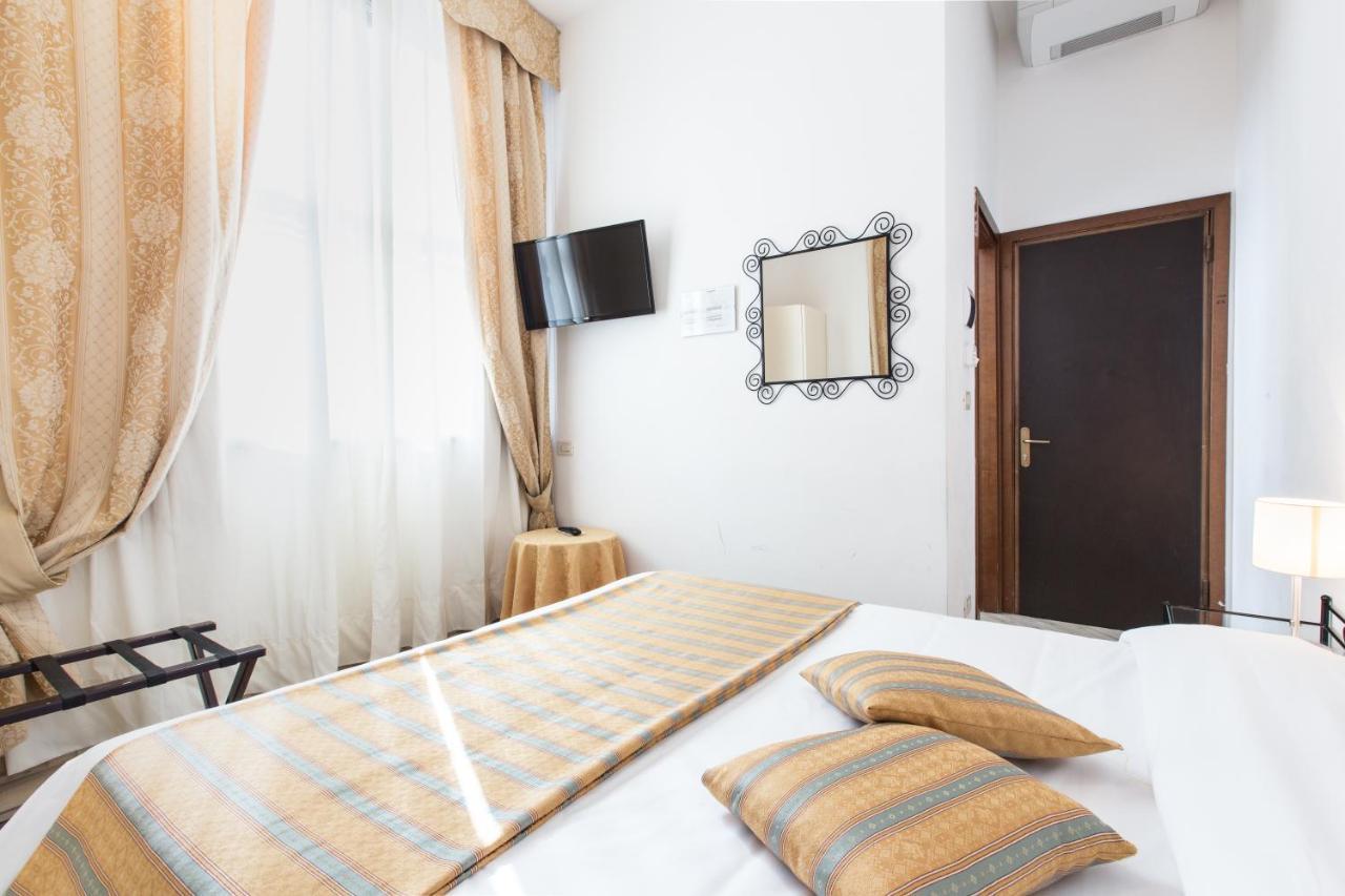 Hotel Agli Artisti 3*